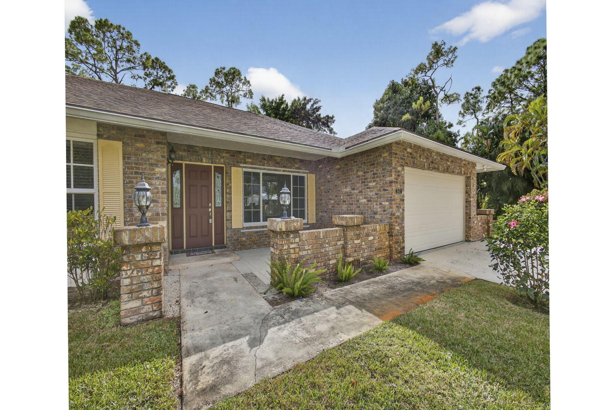 PINEWOOD GROVE OF WELLING - Residential Lease