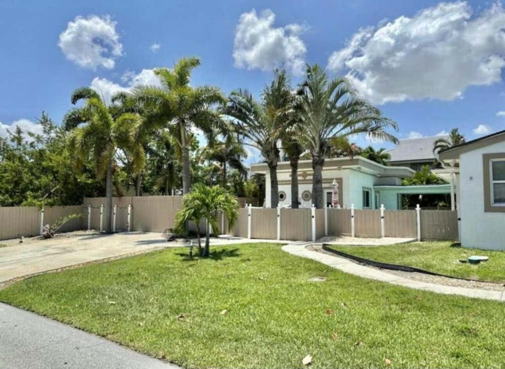 Photo of 698 Forsyth Street #2, Boca Raton, FL 33487 (MLS # R11071825)