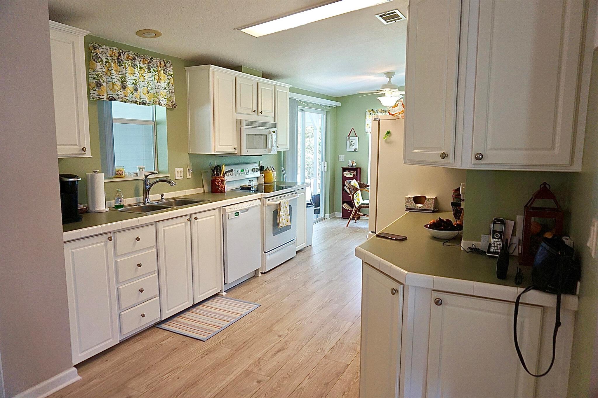 EAGLE'S RETREAT AT SAVANN - Residential