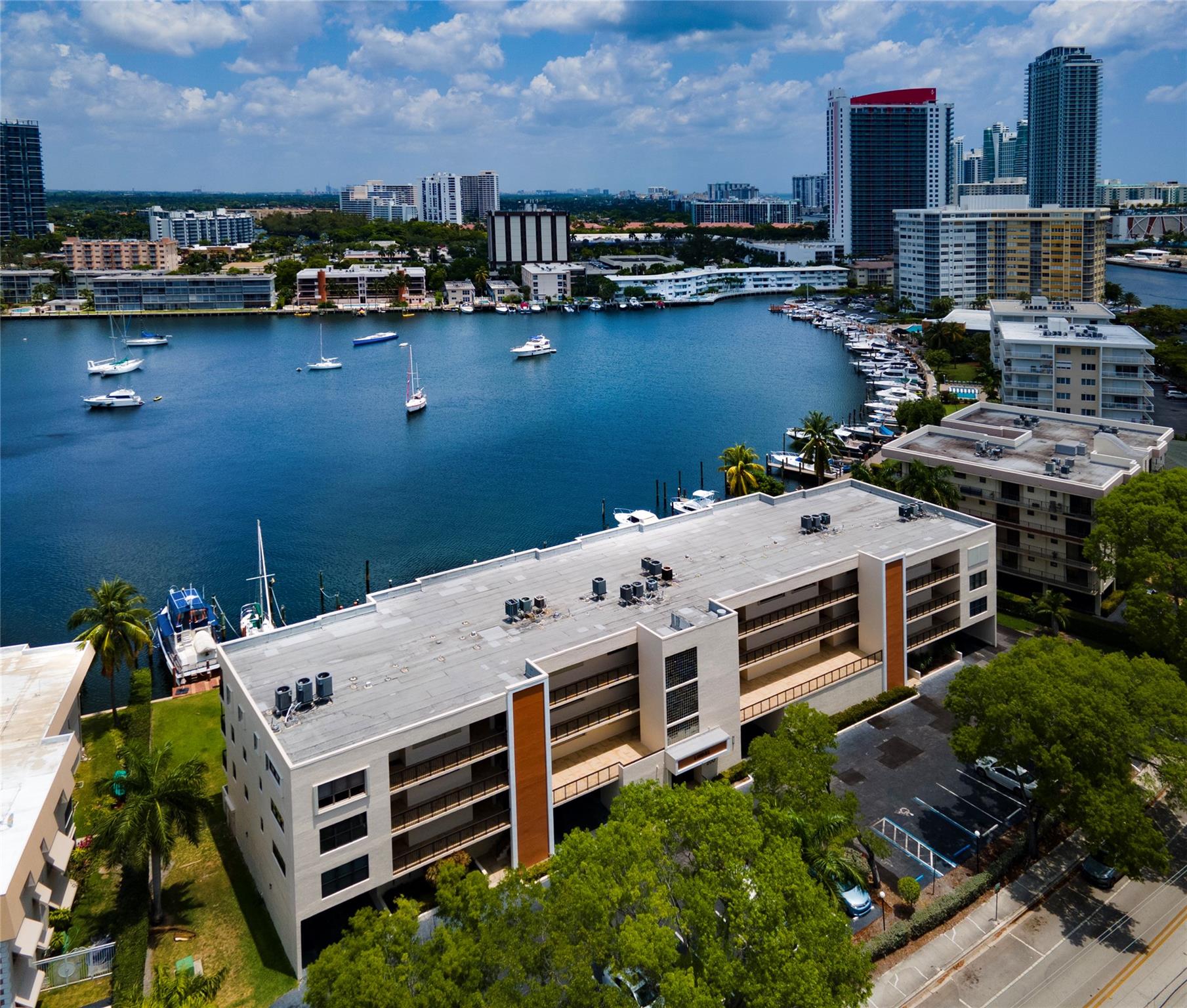 200 Golden Isles Dr 402