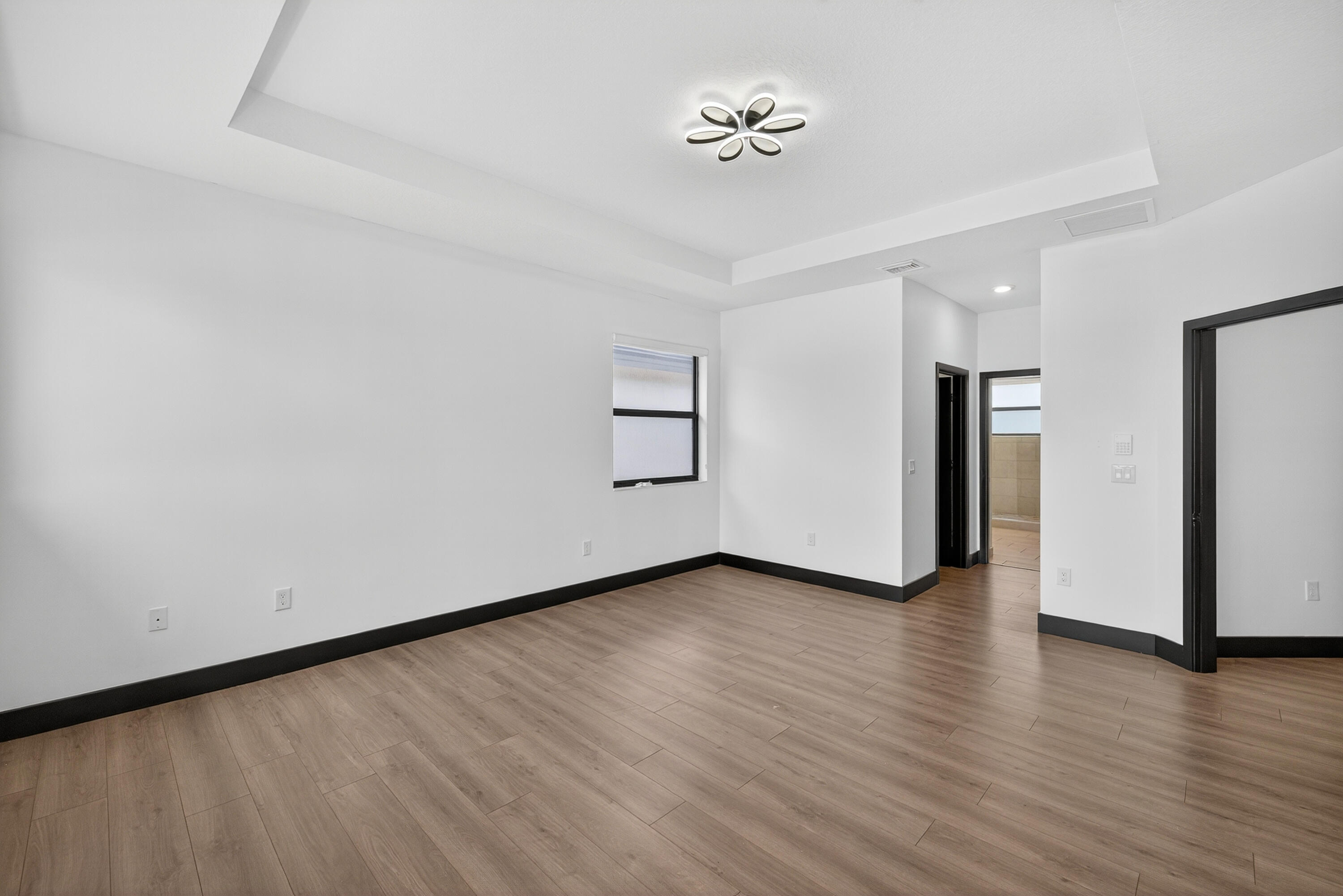 DUNNWOODY LAKE - Residential