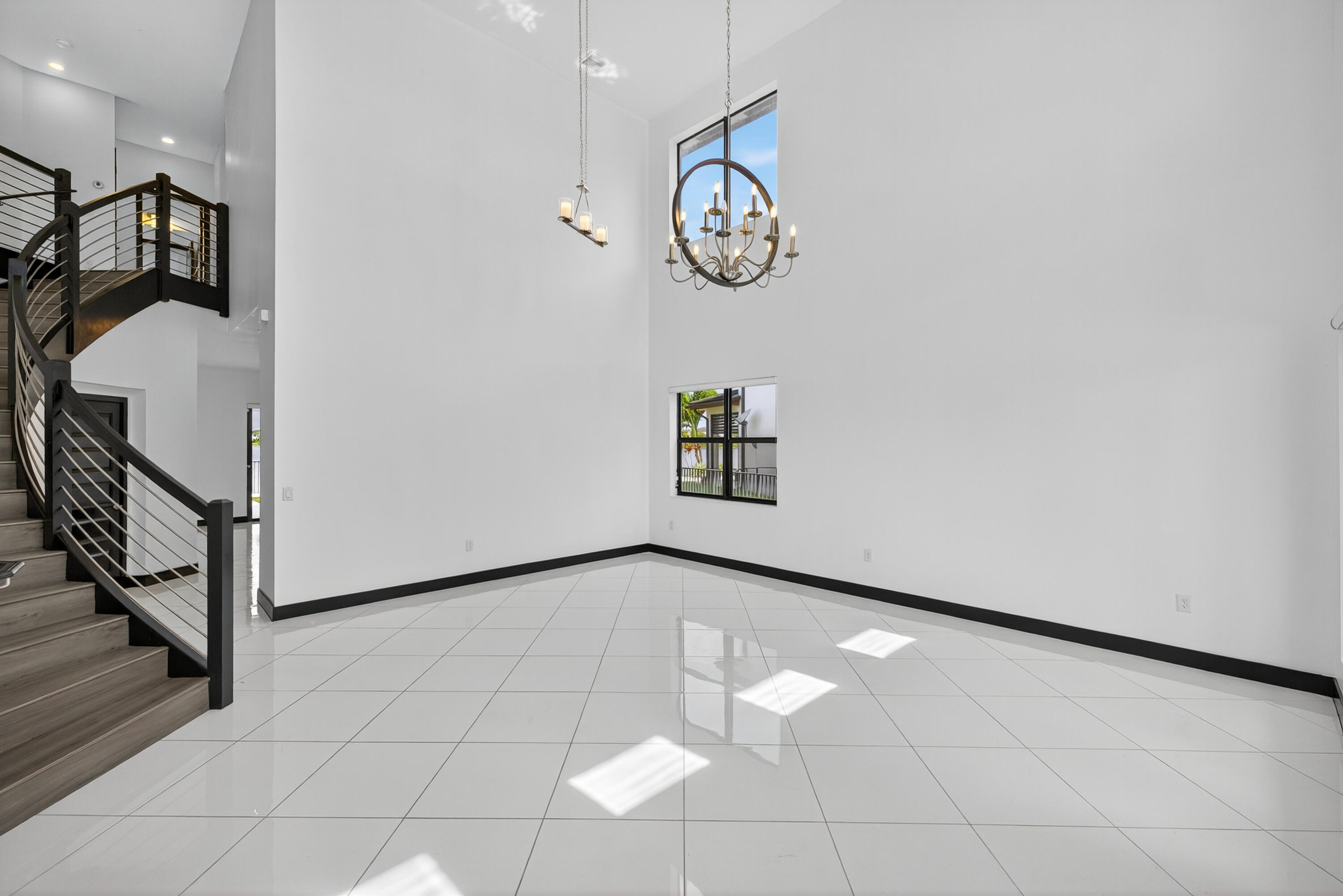 DUNNWOODY LAKE - Residential