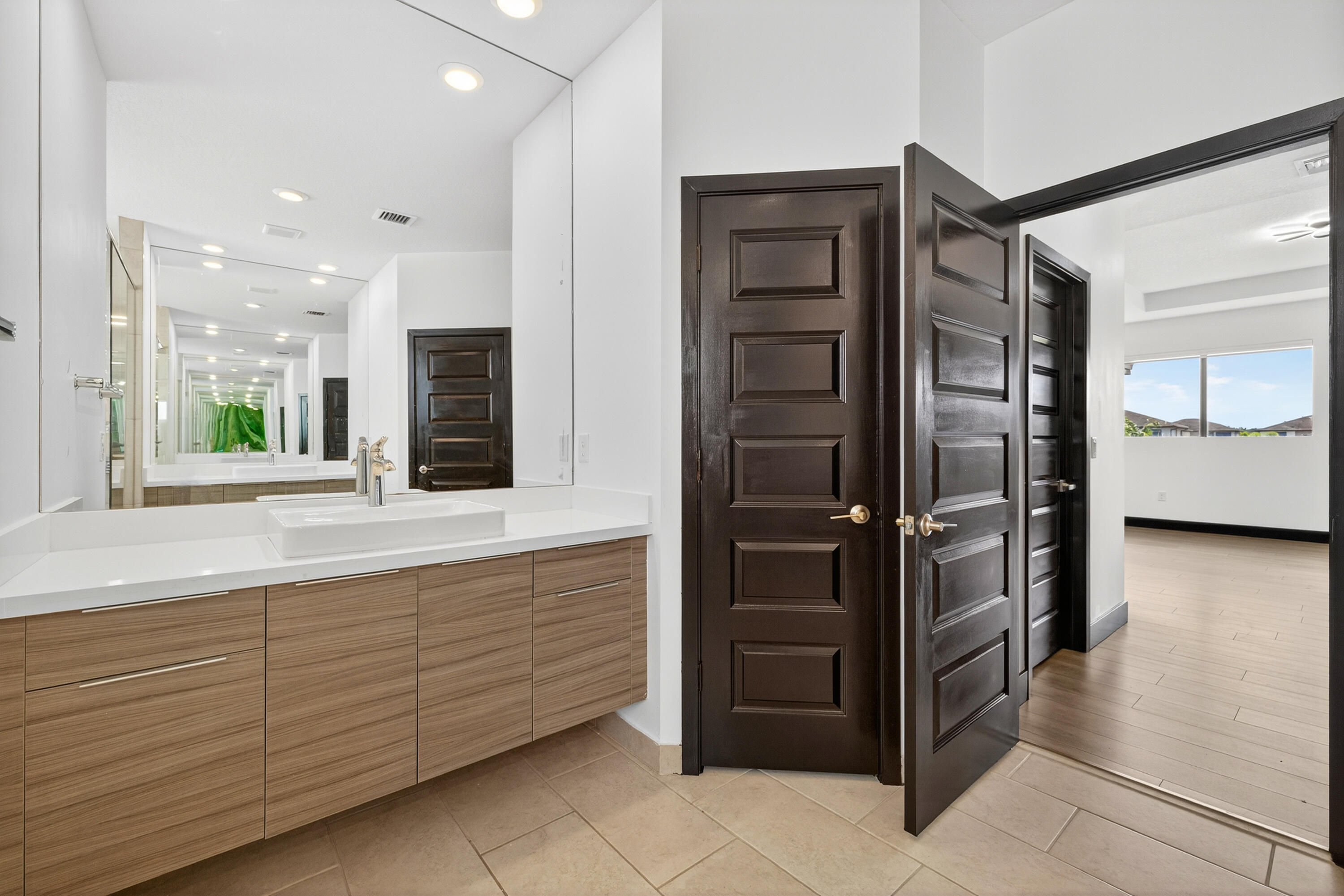 DUNNWOODY LAKE - Residential