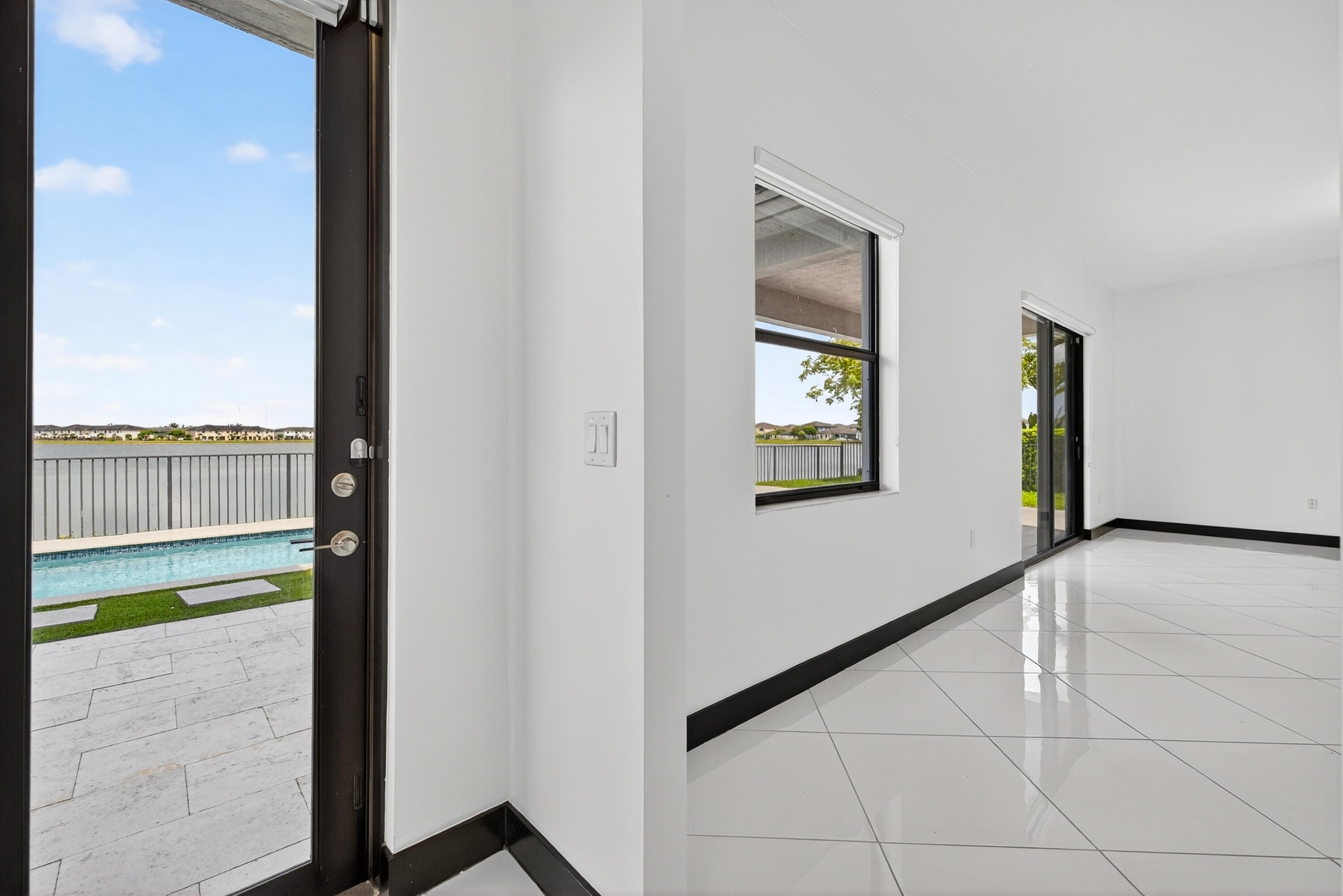 DUNNWOODY LAKE - Residential