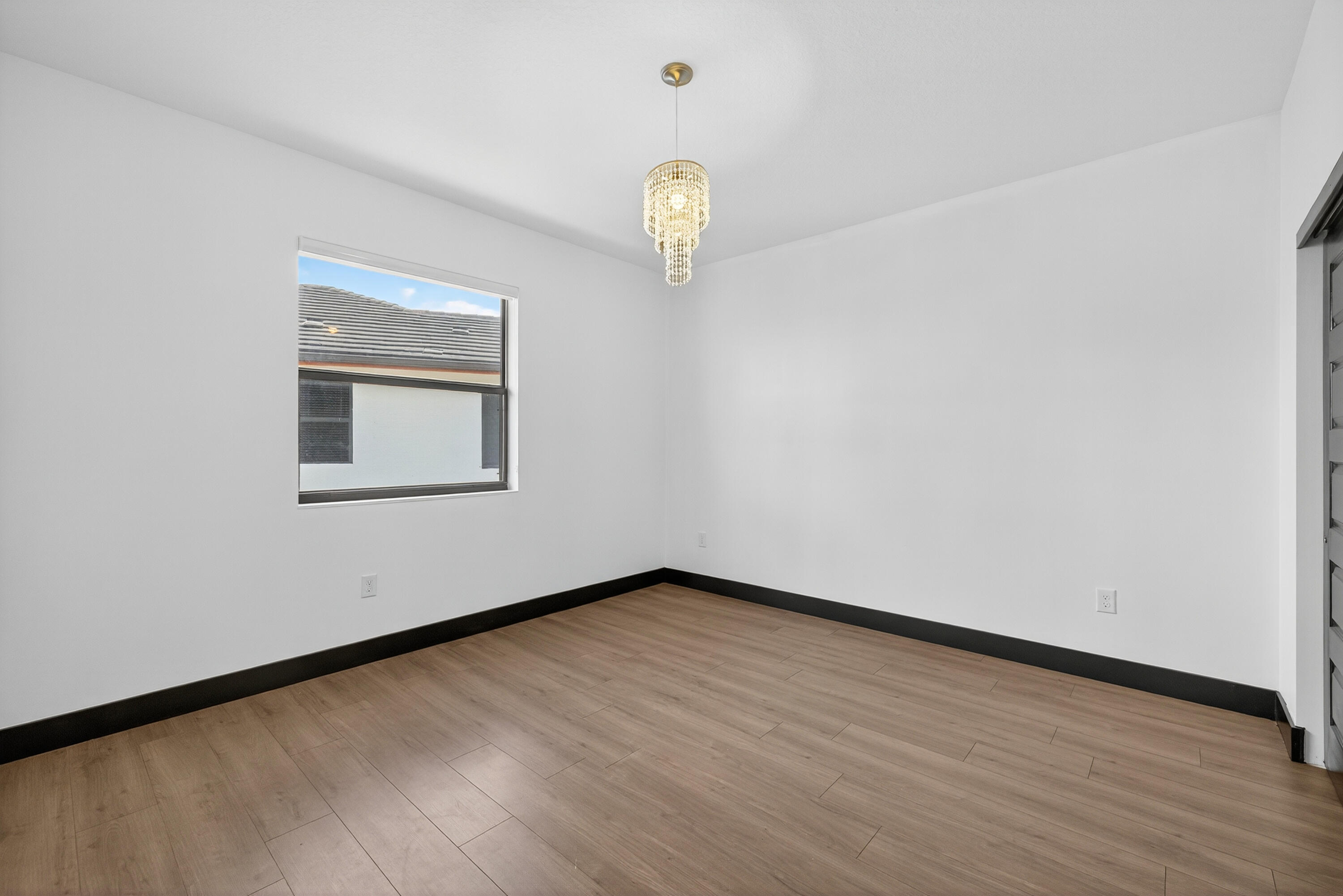 DUNNWOODY LAKE - Residential