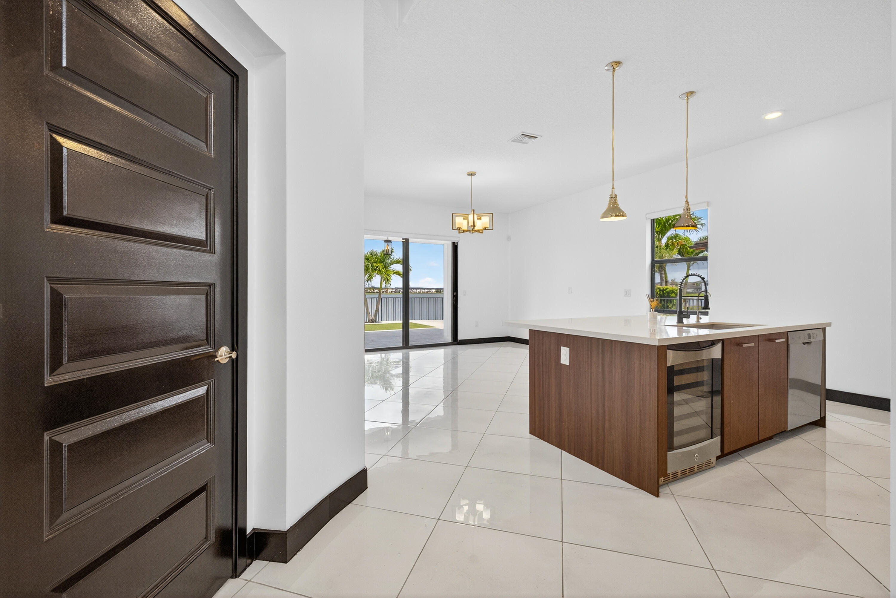 DUNNWOODY LAKE - Residential