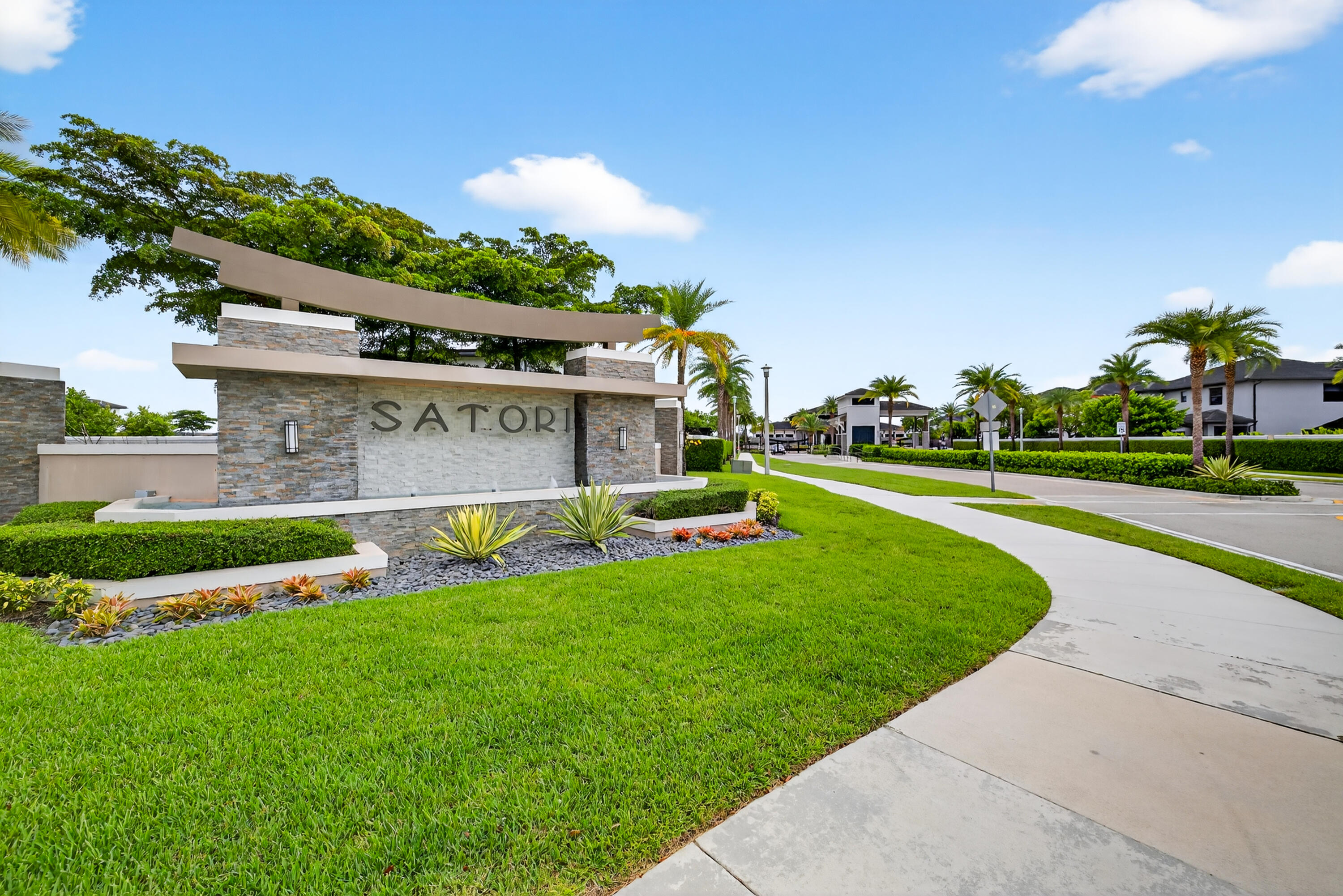 DUNNWOODY LAKE - Residential