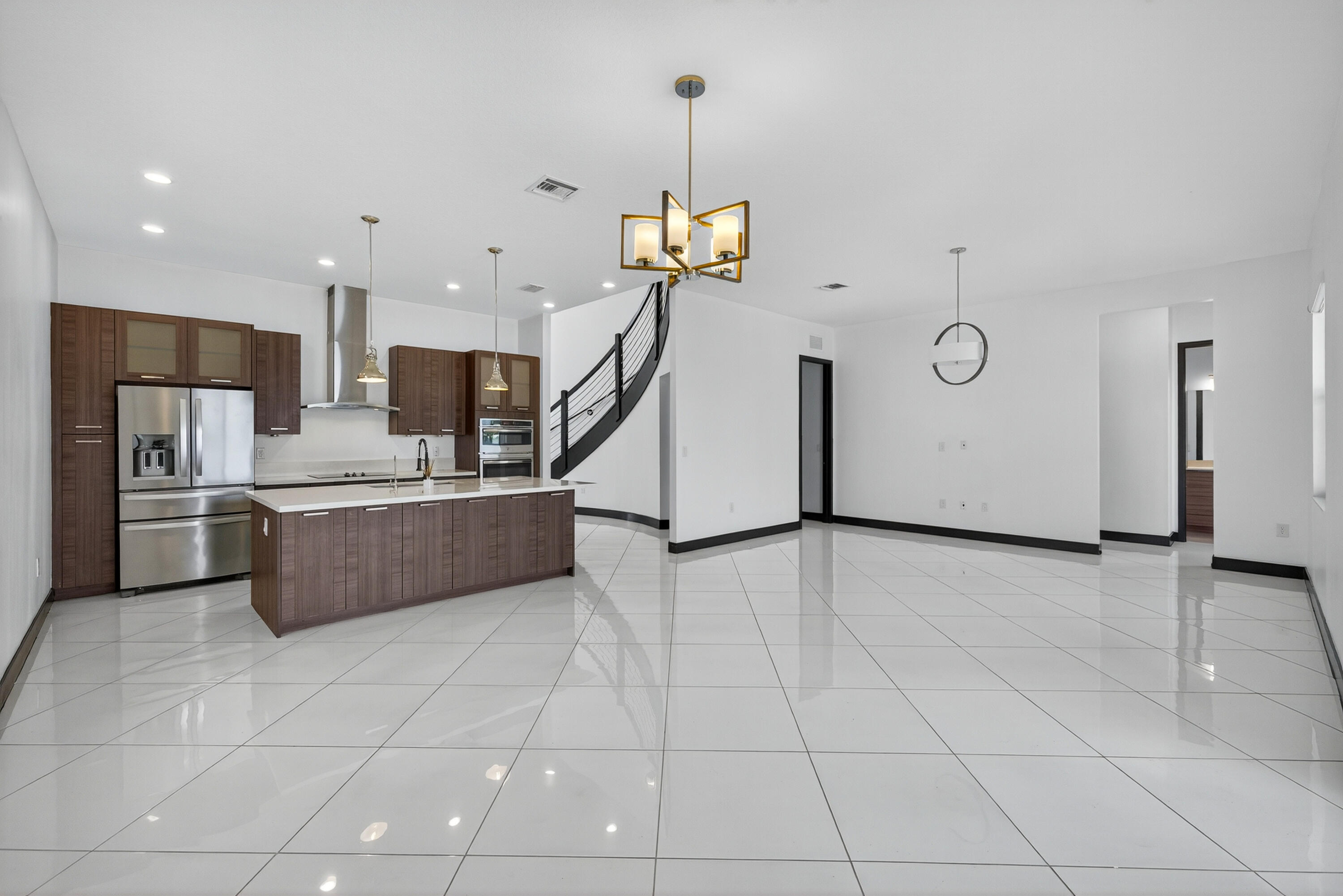 DUNNWOODY LAKE - Residential