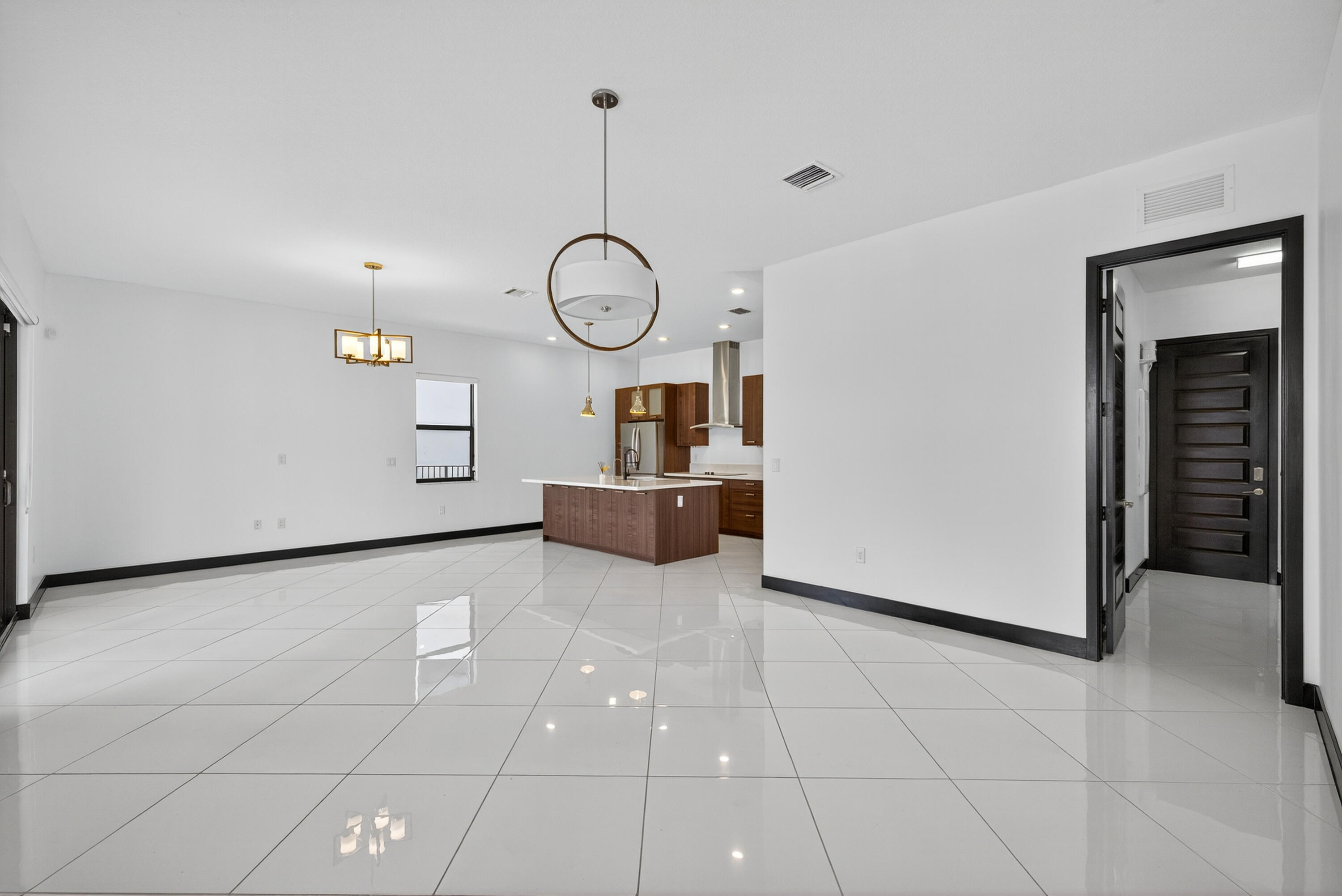 DUNNWOODY LAKE - Residential