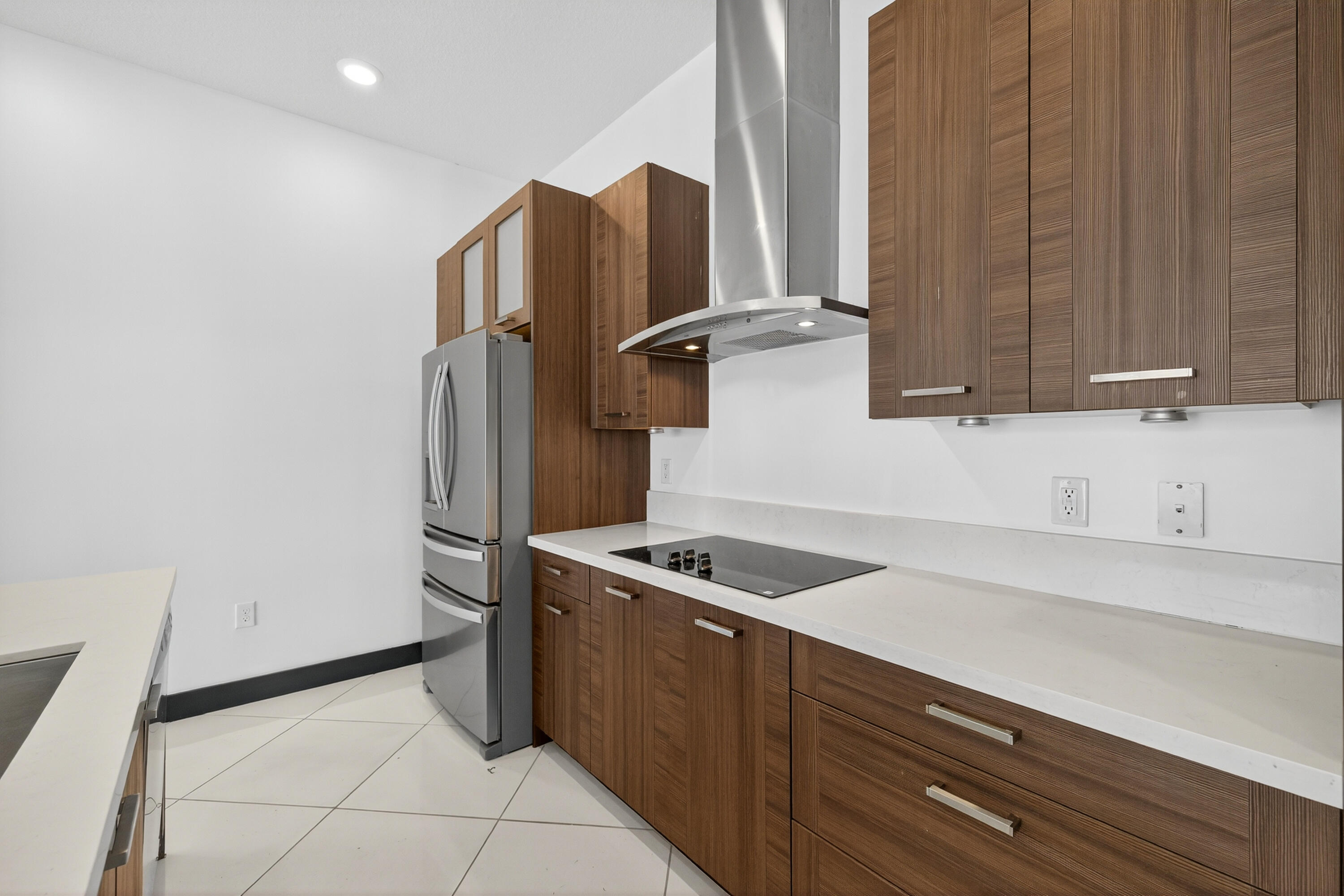 DUNNWOODY LAKE - Residential