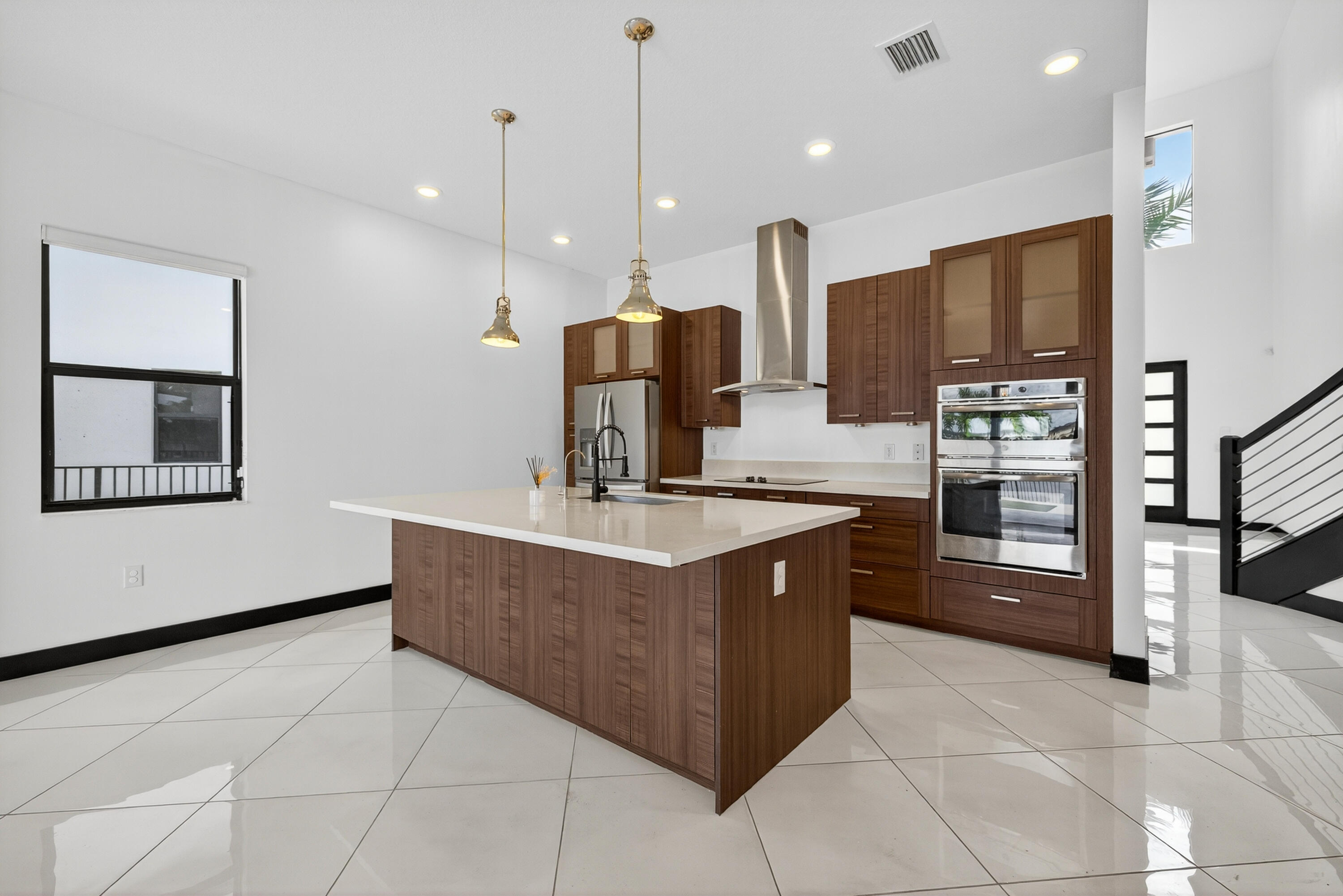 DUNNWOODY LAKE - Residential