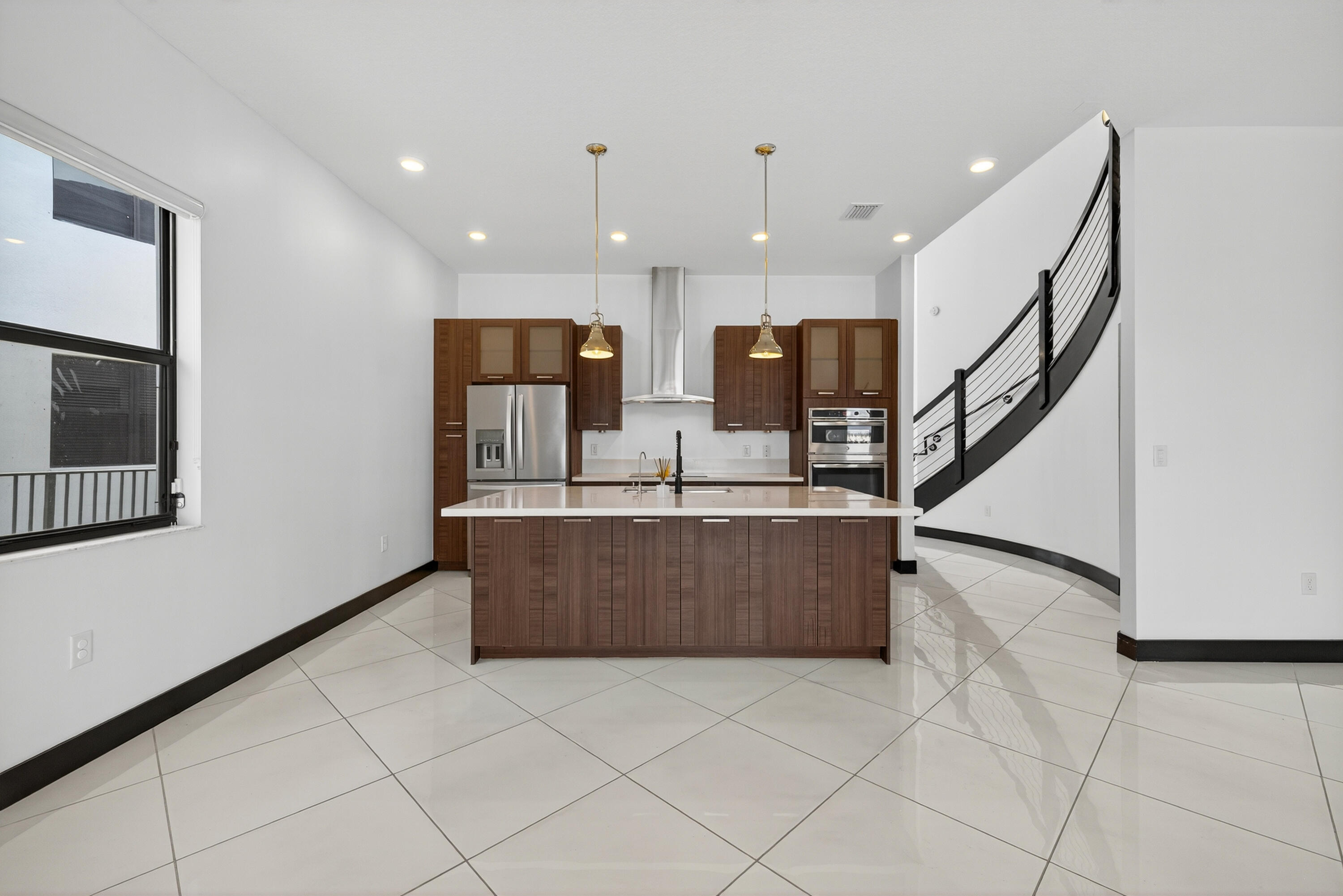 DUNNWOODY LAKE - Residential