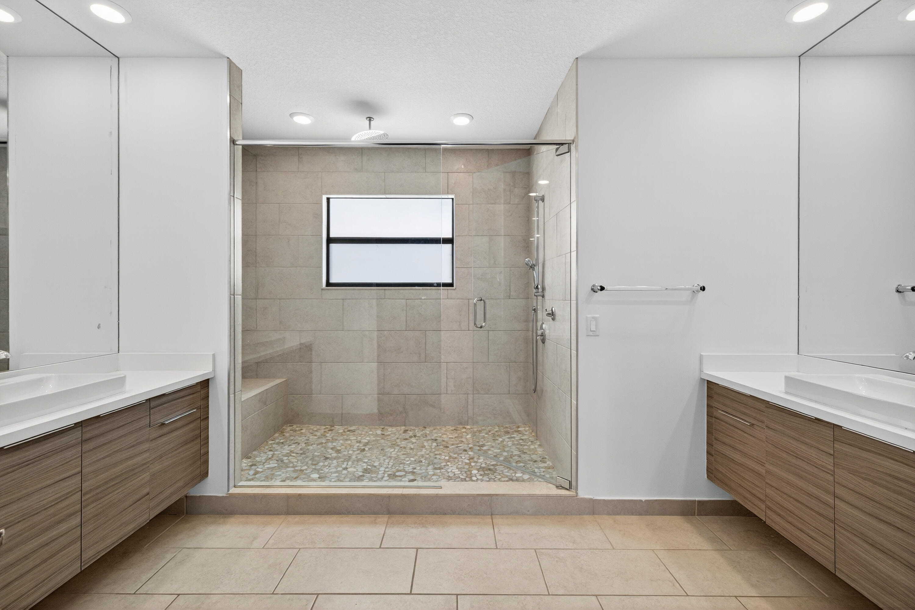 DUNNWOODY LAKE - Residential