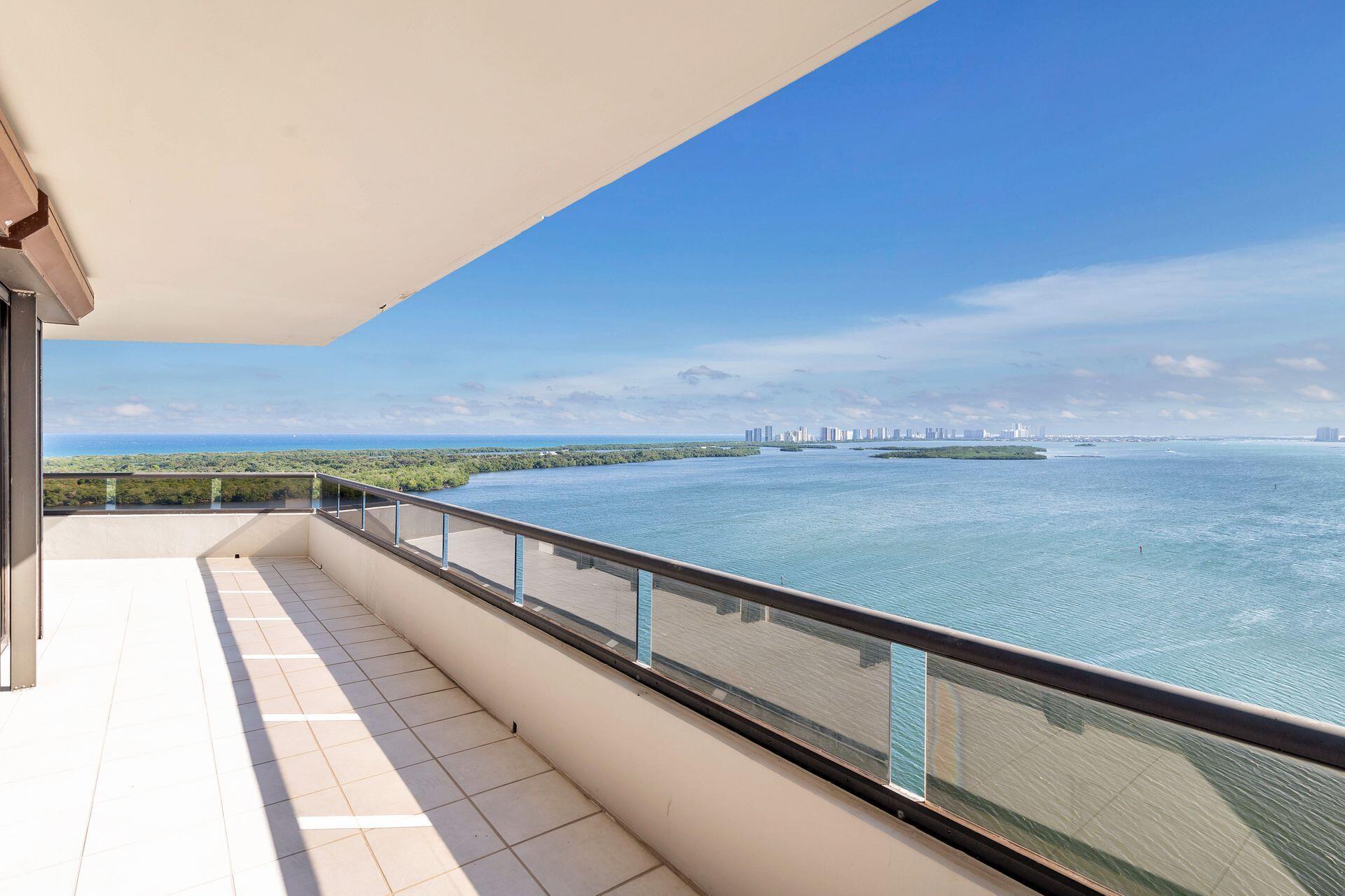 100 Lakeshore Drive 1753