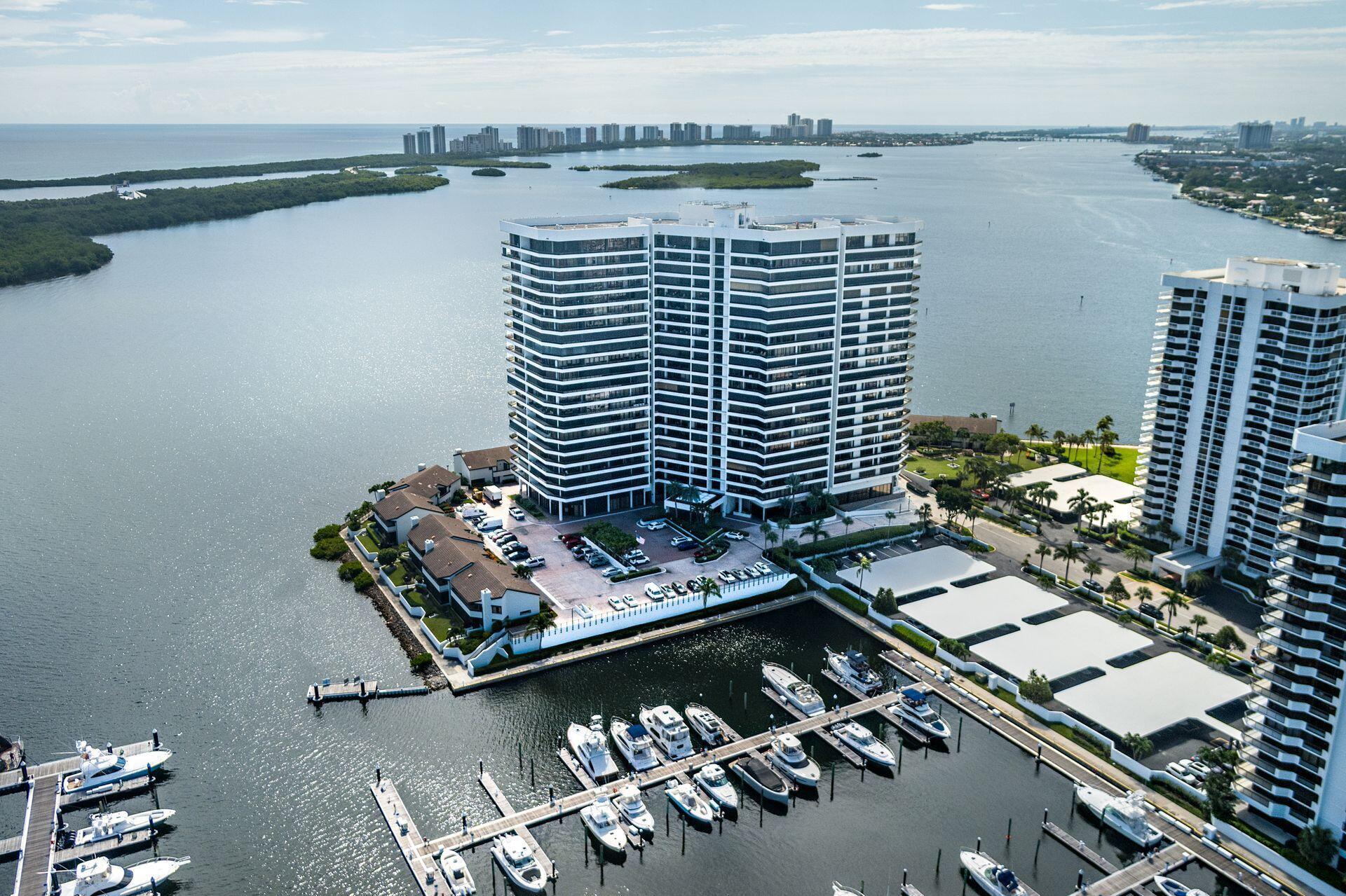 OLD PORT COVE LAKE POINT - Residential