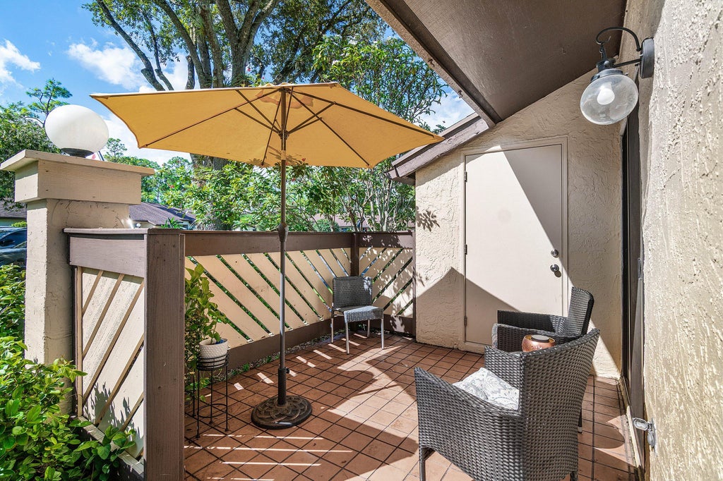 Photo of 144 Karanda Court, Royal Palm Beach, FL 33411 (MLS # B26085781)