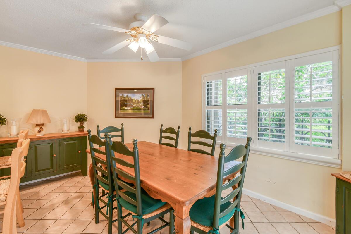 Uno Lago - Residential Lease