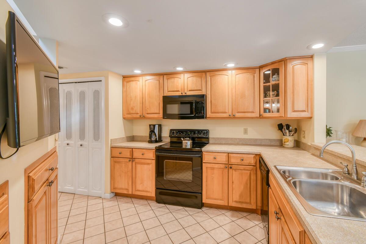 Fantastic opportunity to lease this fully furnished property on an annual basis available starting November 20, 2025! Located within the gated community of Ocean Trace in Juno Beach, this location offers everything! Whether you enjoy the beach, golf, shopping, dining or just being within the heart beat of town, all of these options are available to you within 5 minutes or less. This well appointed, fully furnished villa, offers 2 bedrooms, 2.5 baths, and a private courtyard for outdoor entertaining. This unit is fully equipped with everything you would need to feel comfortable and welcome, to help you immediately start living the Florida lifestyle. Ocean Trace offers its residents a community clubhouse, pool, and fitness center.