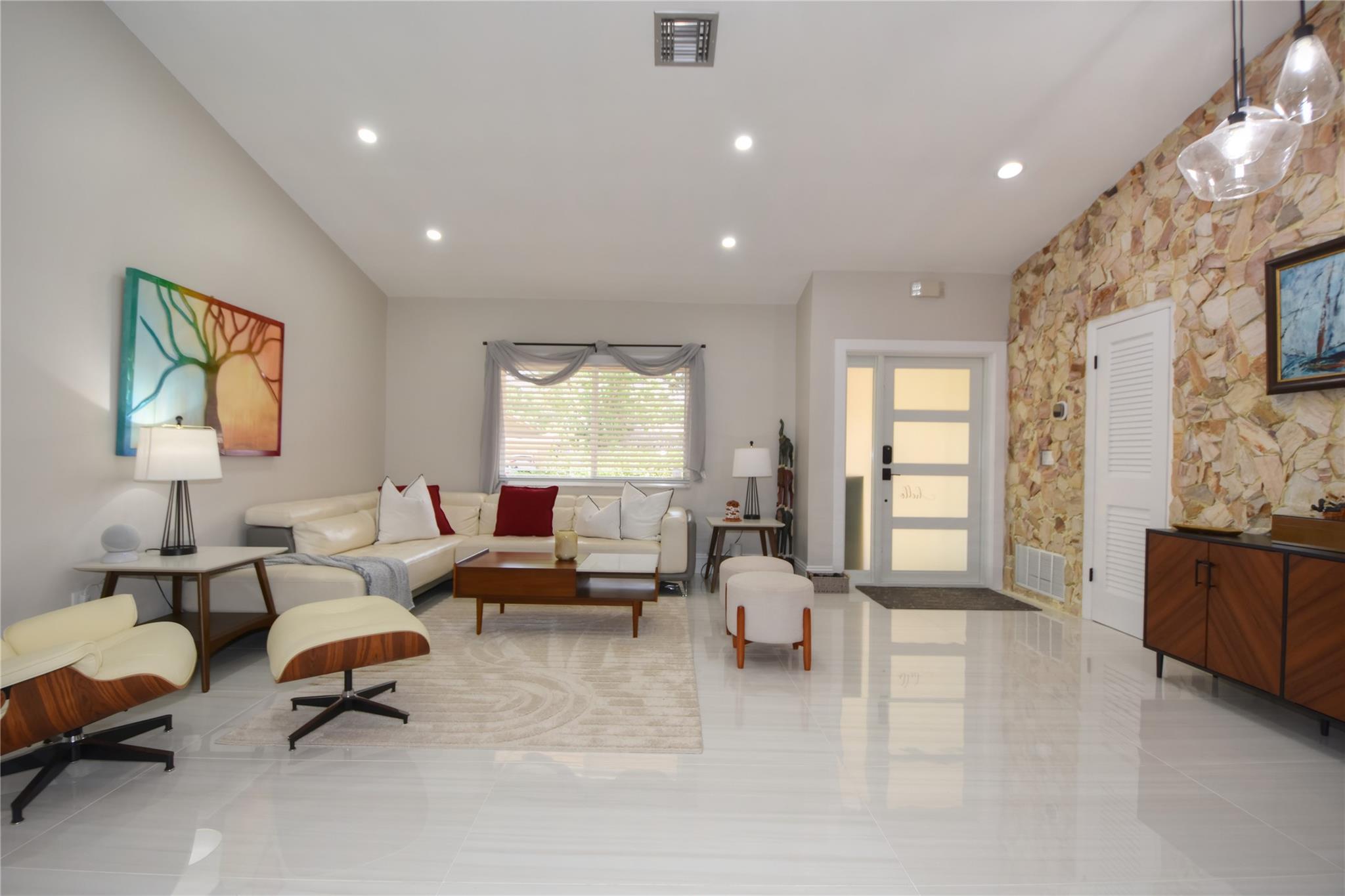 Ramblewood South 78-19 B - Residential Lease
