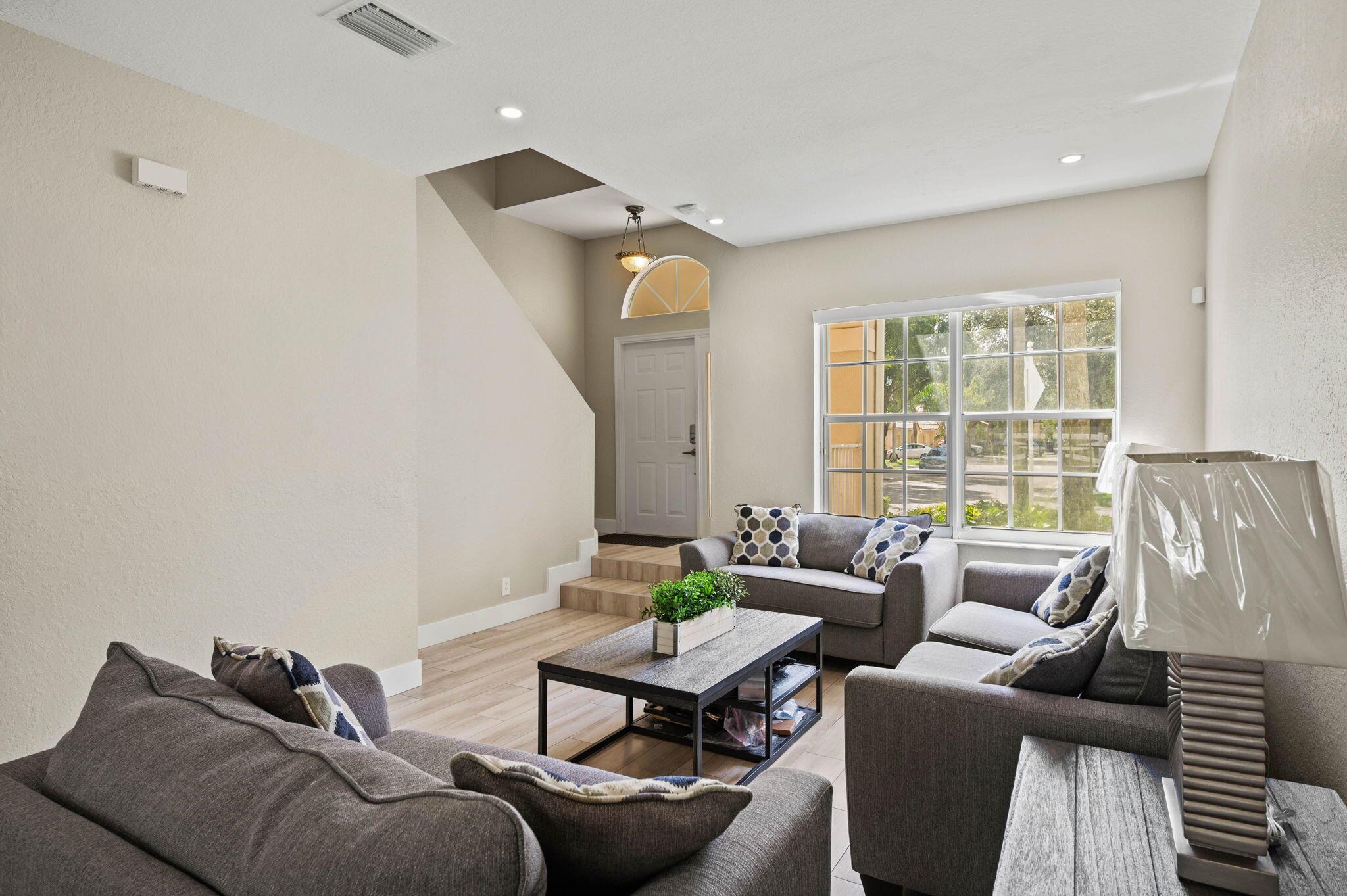 REGENCY LAKES AT COCONUT - Residential