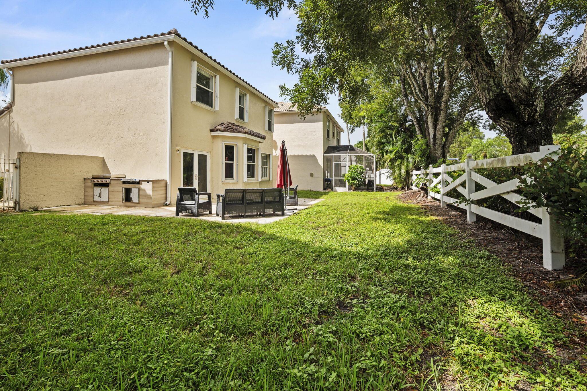 REGENCY LAKES AT COCONUT - Residential
