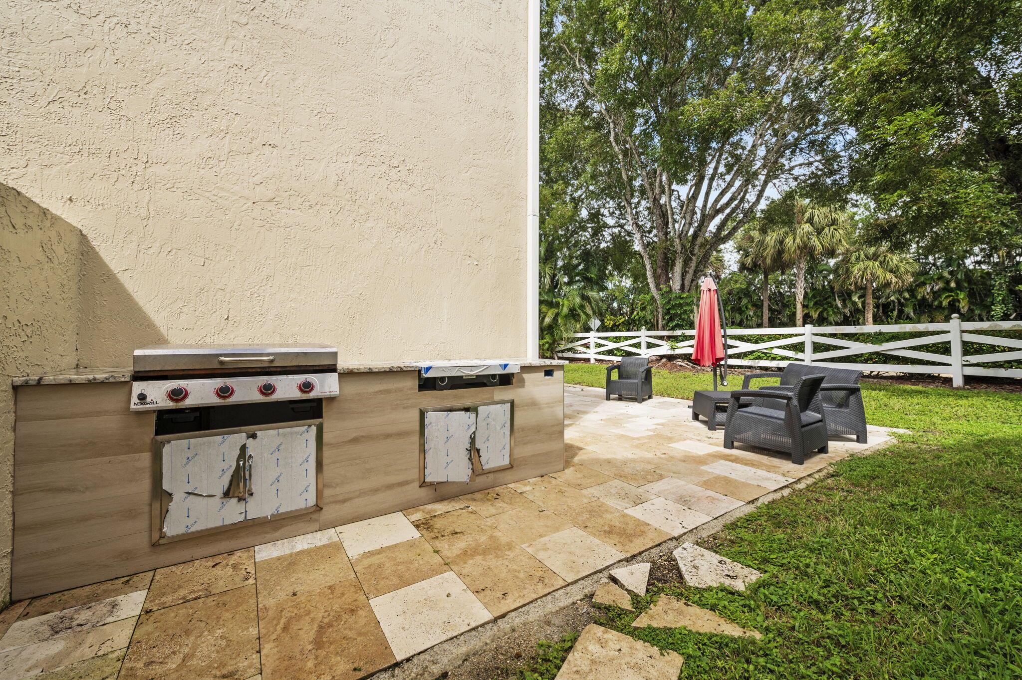 REGENCY LAKES AT COCONUT - Residential