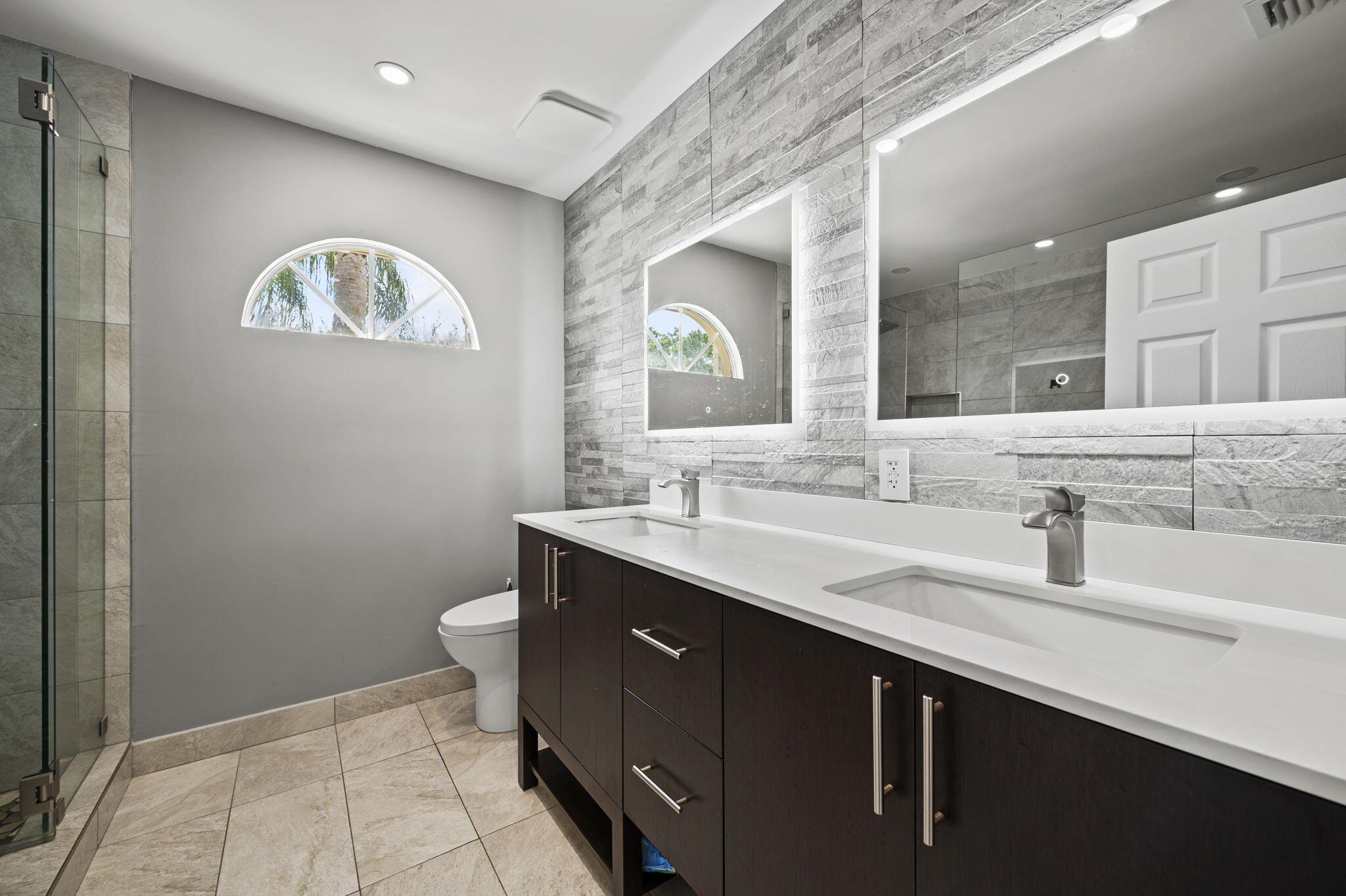 REGENCY LAKES AT COCONUT - Residential