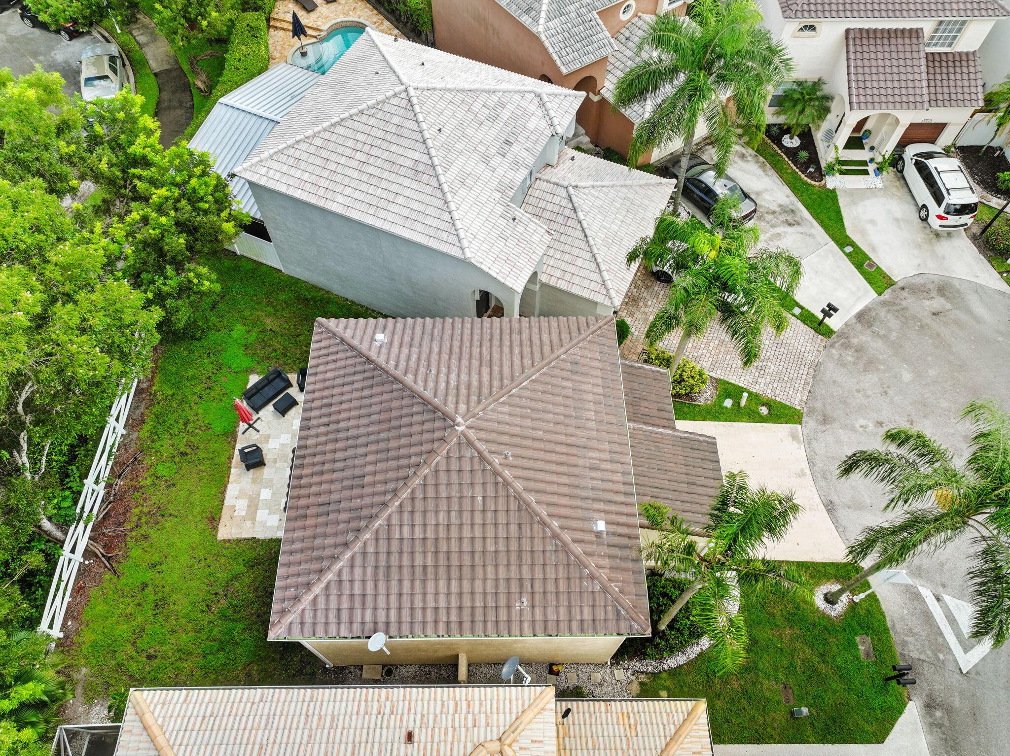 REGENCY LAKES AT COCONUT - Residential
