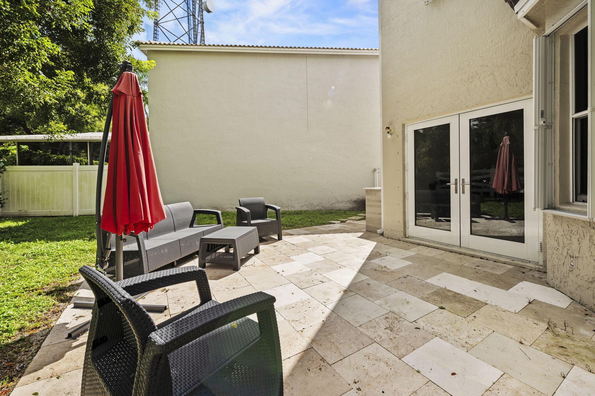 REGENCY LAKES AT COCONUT - Residential