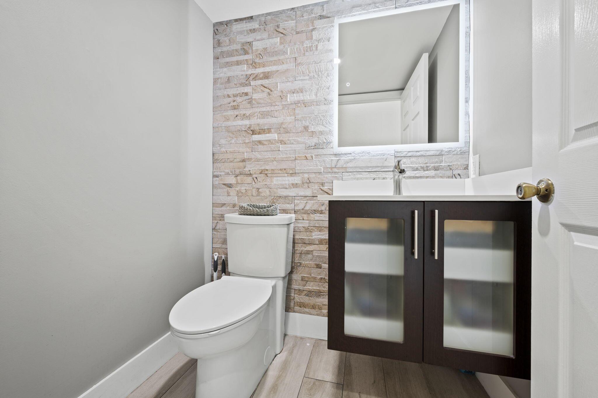 REGENCY LAKES AT COCONUT - Residential