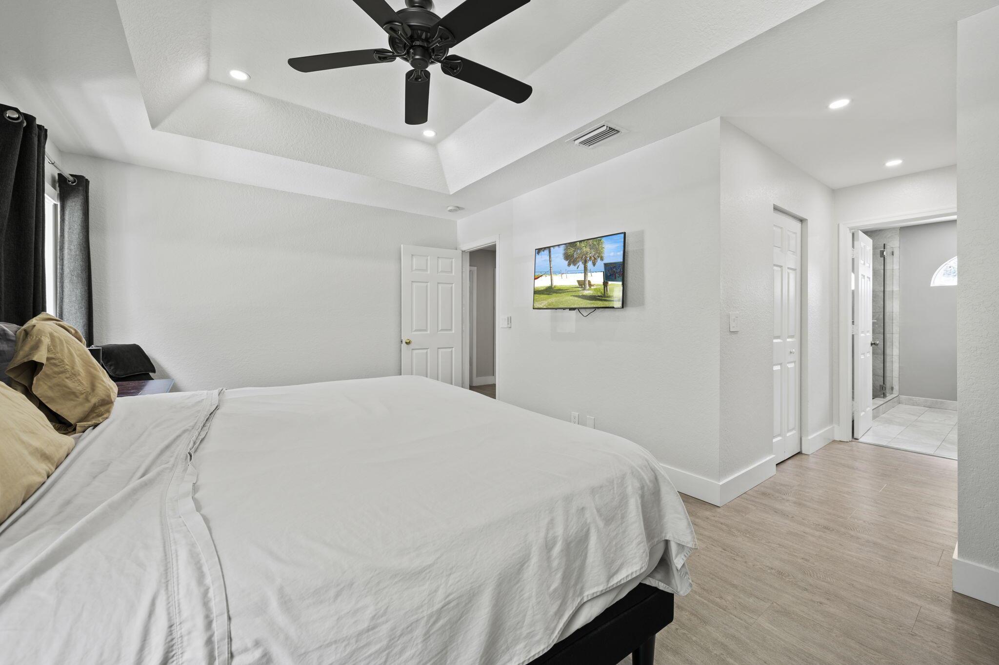 REGENCY LAKES AT COCONUT - Residential