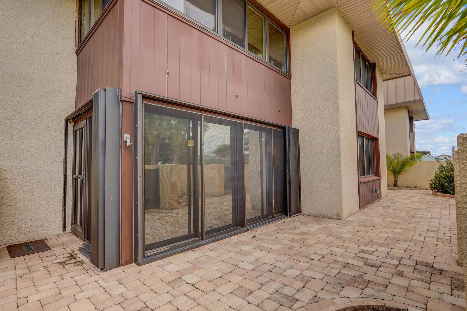 Conquistadore - Residential Lease
