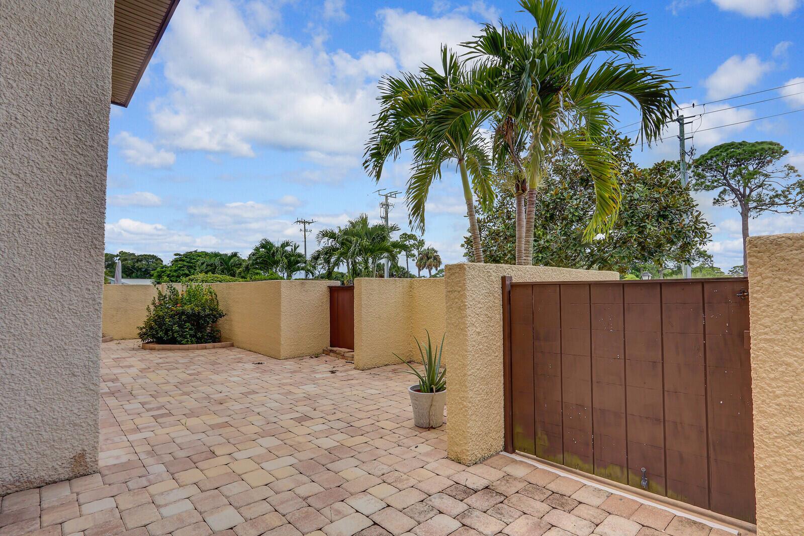 Conquistadore - Residential Lease