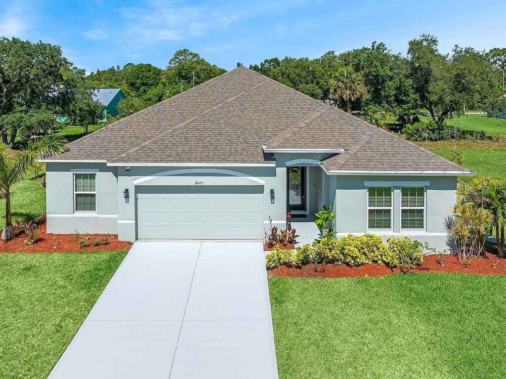 Photo of 8645 95th Avenue, Vero Beach, FL 32967 (MLS # R11091131)