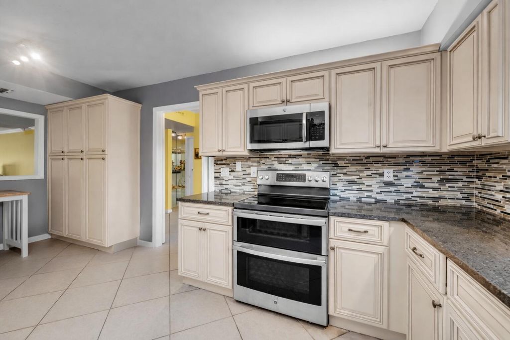 Photo of 300 N Highway A1a #105j, Jupiter, FL 33477 (MLS # R11163799)