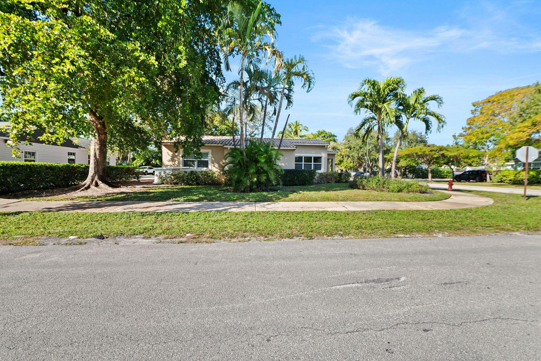 1901 SE 4TH Avenue