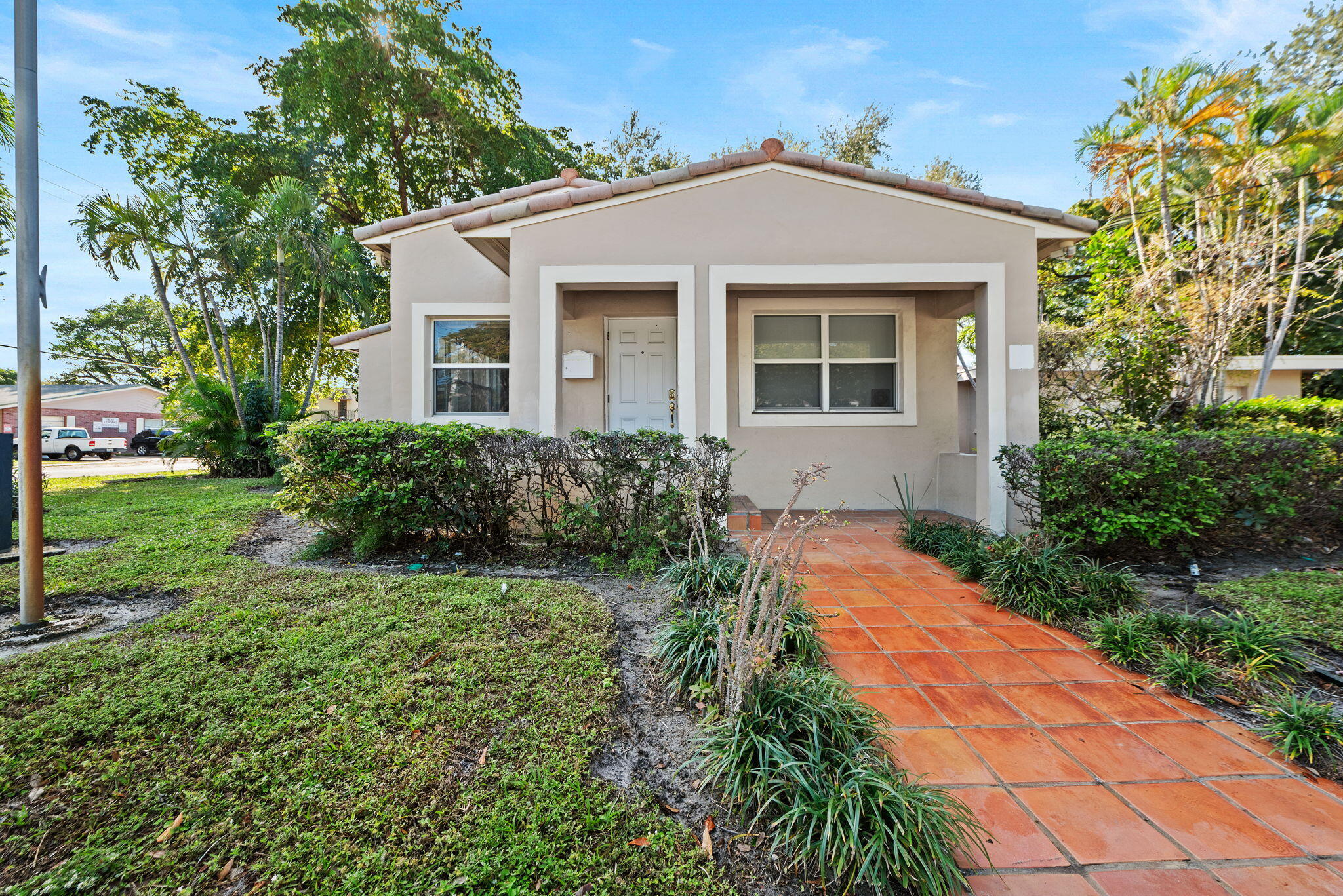 1901 SE 4TH Avenue