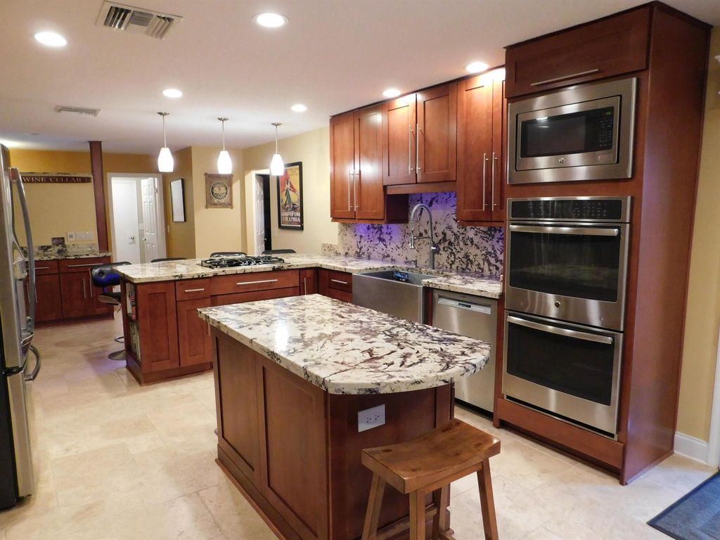 Photo of 11943 Butternut Street, Palm Beach Gardens, FL 33410 (MLS # R11139518)