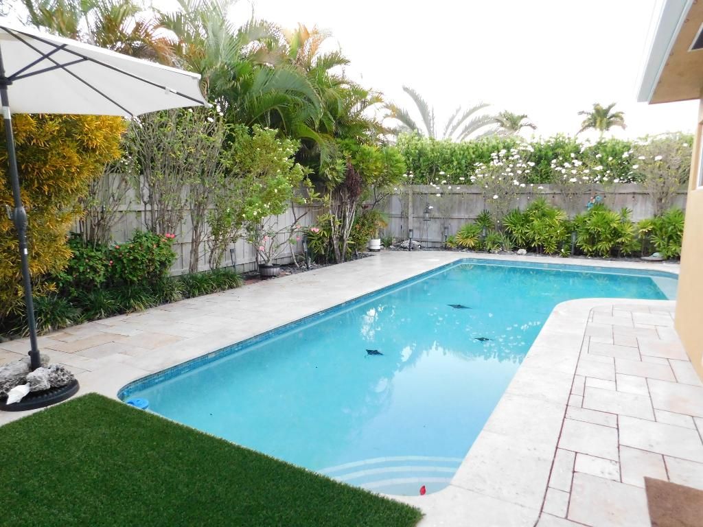 Photo of 11943 Butternut Street, Palm Beach Gardens, FL 33410 (MLS # R11139518)