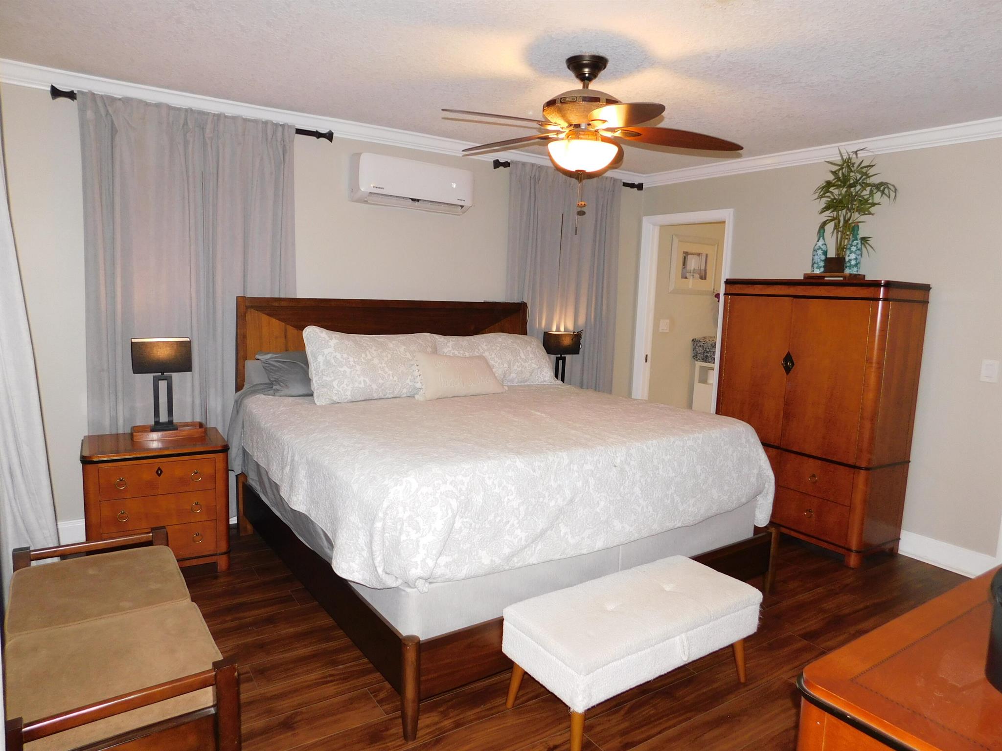 PALM BEACH GARDENS 4 - Residential