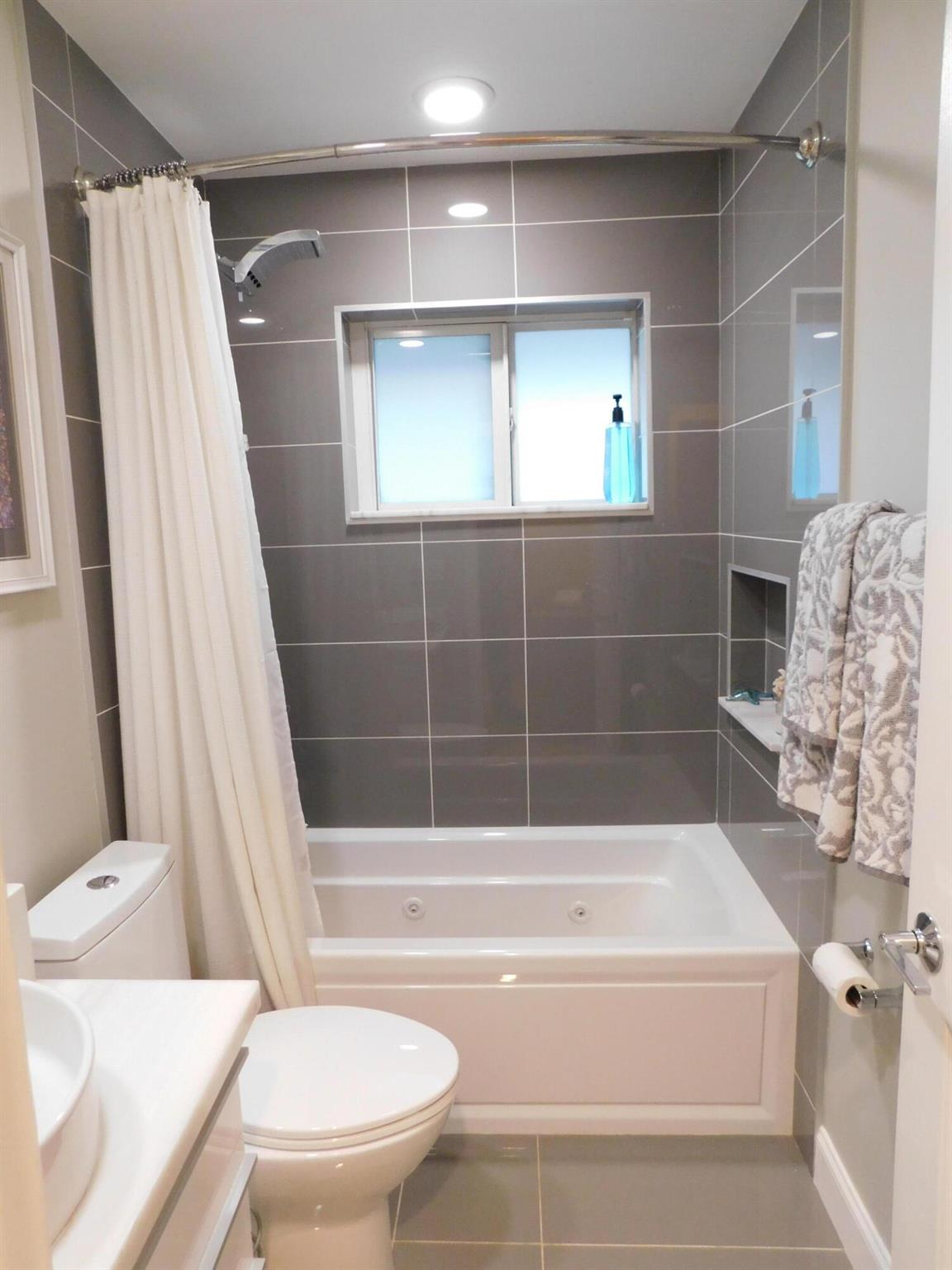 PALM BEACH GARDENS 4 - Residential