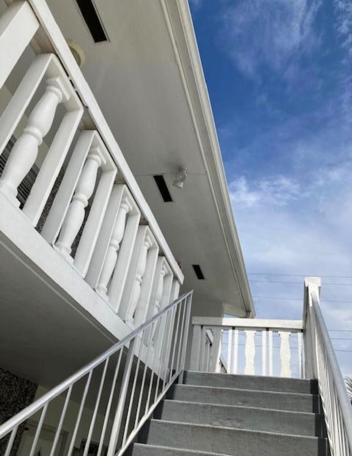 TOWNSITE APTS SIX CONDO - Commercial Sale