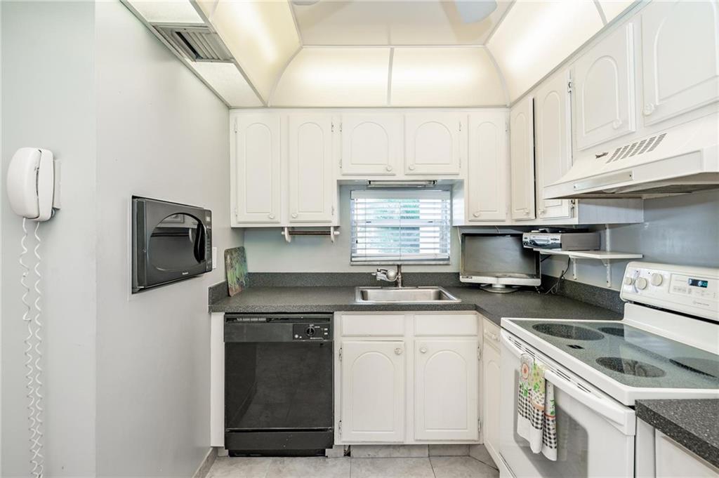 Hollybrook Golf & Tennis - Residential