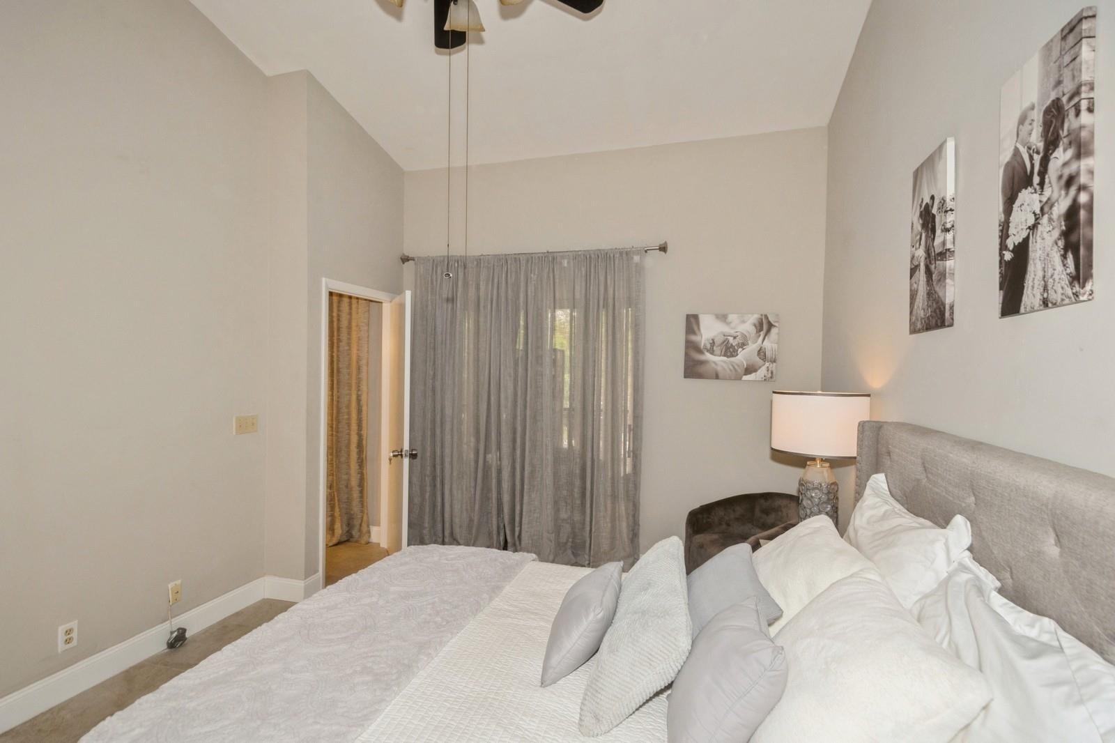 Baywood Village 3 - Residential Lease