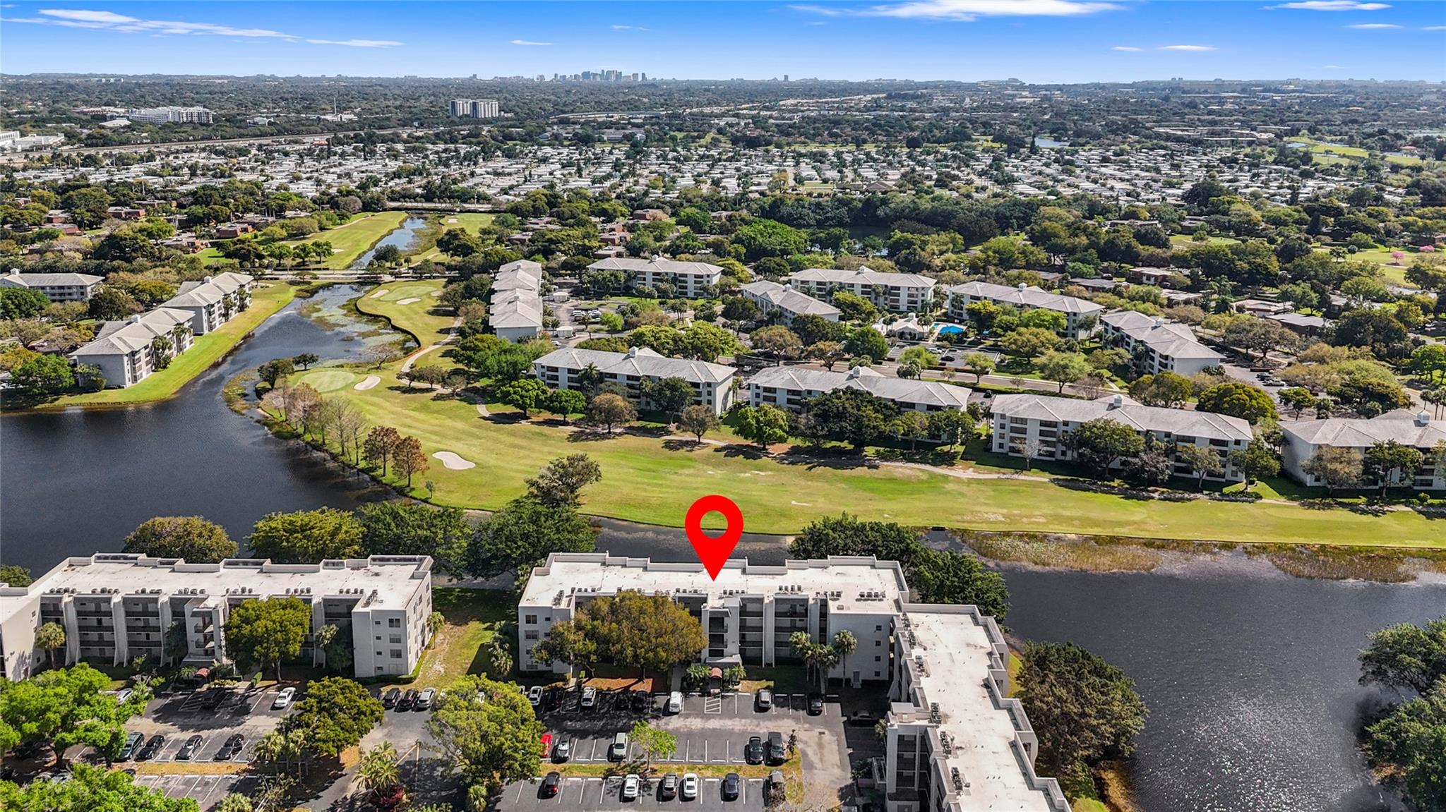 9230 Lagoon Pl 404
