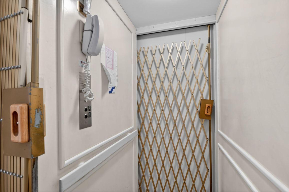 CORAL LAKES - Residential