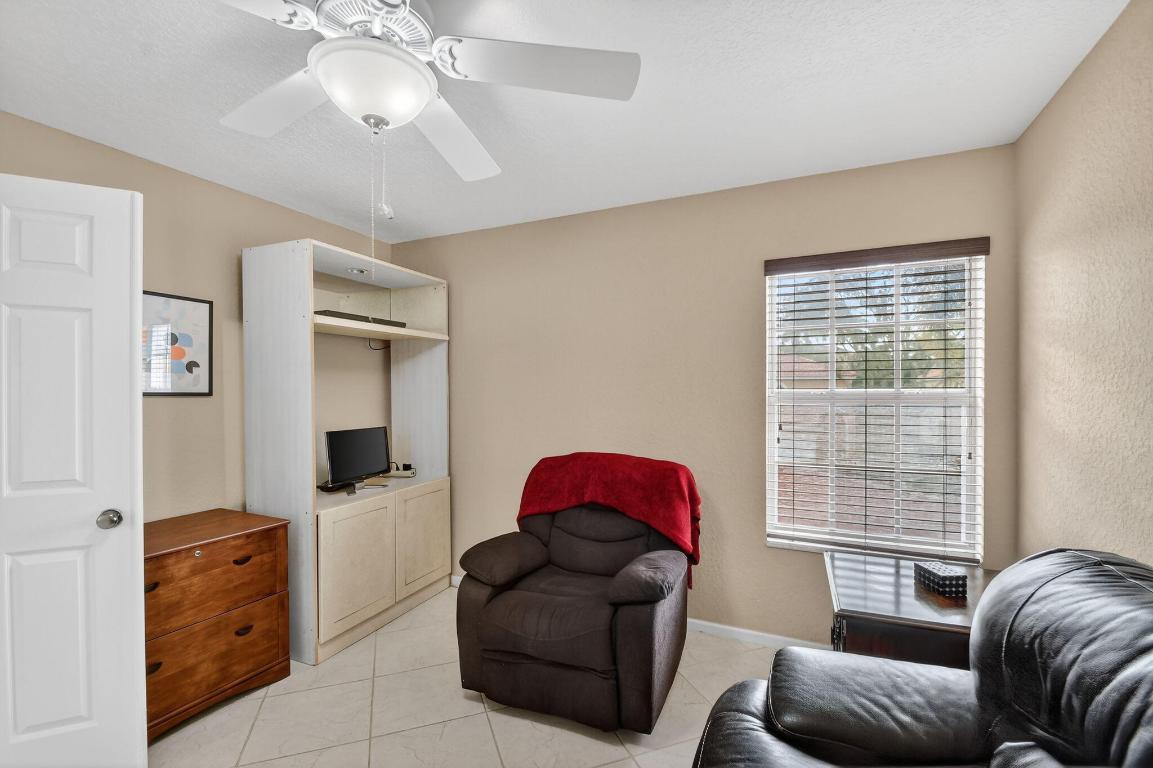 CORAL LAKES - Residential