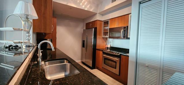 MOORINGS AT LANTANA CONDO - Residential Lease