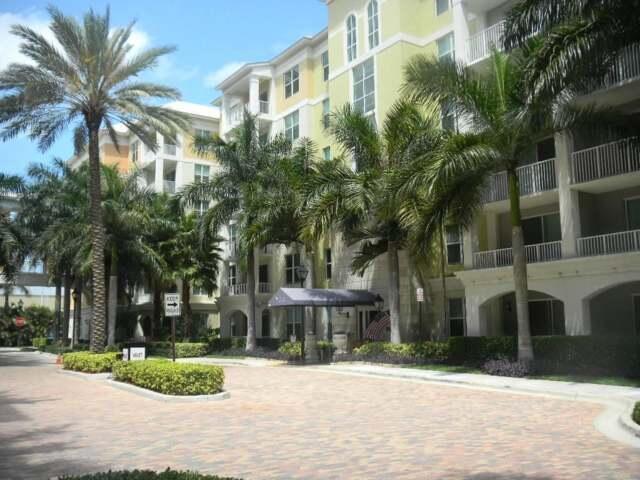 MOORINGS AT LANTANA CONDO - Residential Lease