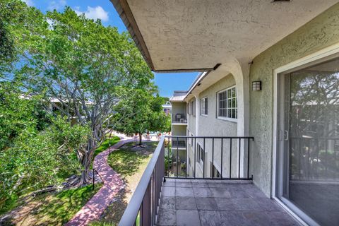 A home in Wilton Manors